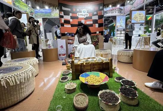 香港現金網：暴增80%！他們在這尋找“新大陸”